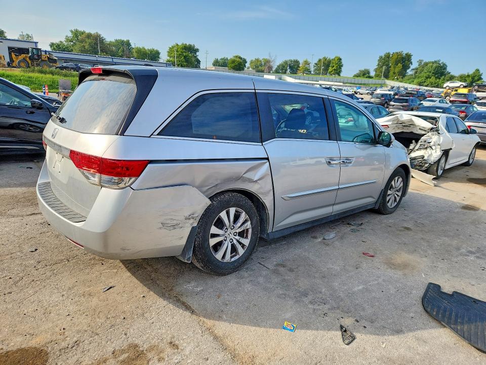 66272216 :رقم المزاد ، 5FNRL5H63FB015803 vin ، 2015 Honda Odyssey مزاد بيع
