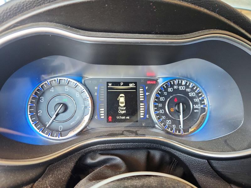 64317856 :رقم المزاد ، 1C3CCCAB2FN646260 vin ، 2015 Chrysler 200 مزاد بيع