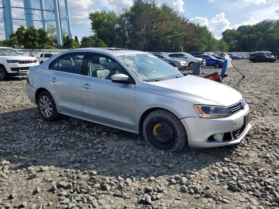 2013 Volkswagen Jetta მანქანა იყიდება აუქციონზე, vin: 3VWDP7AJXDM359210, აუქციონის ნომერი: 65874406