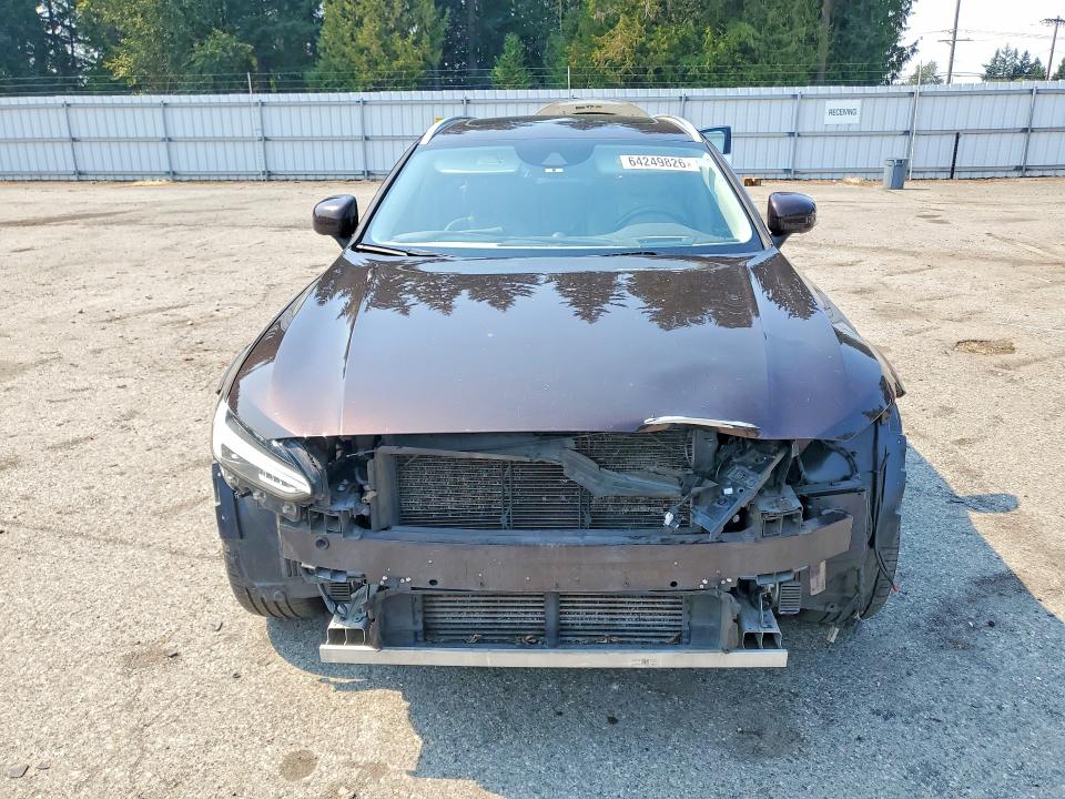 Продаж на аукціоні авто 2017 Volvo V90 Cross Country, vin: YV4A22NL3H1001661, номер лоту: 64249826