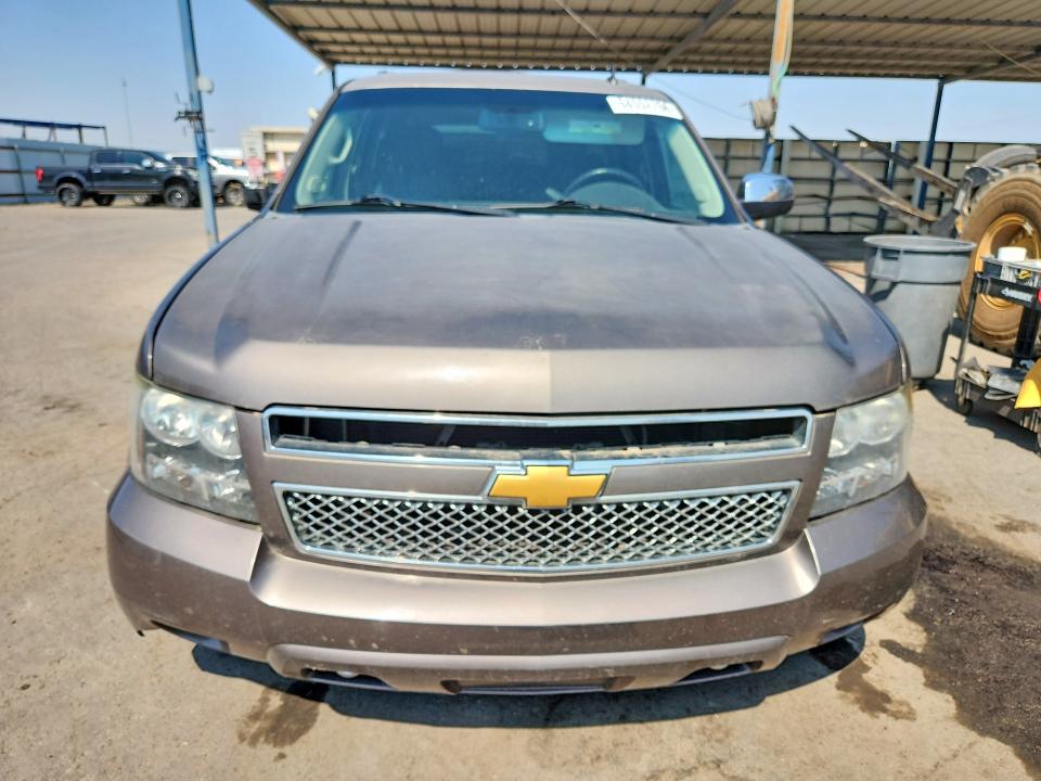 Auction sale of the 2014 Chevrolet Suburban, vin: 1GNSCHE03ER190328, lot number: 64552766