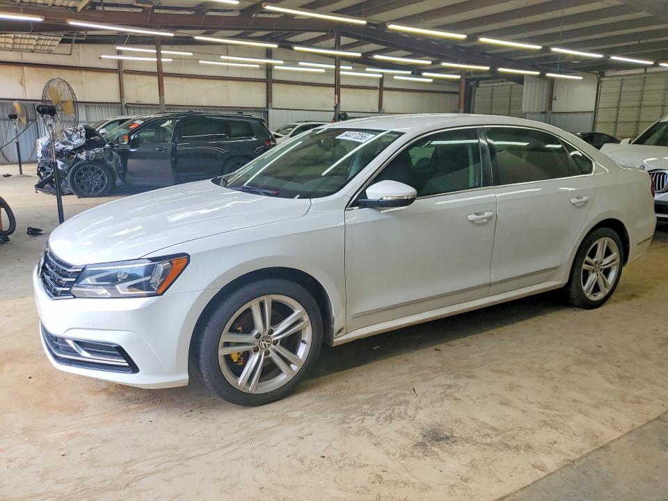 Aukcja sprzedaży 2017 Volkswagen Passat, vin: 1VWAT7A39HC043868, numer aukcji: 64417056