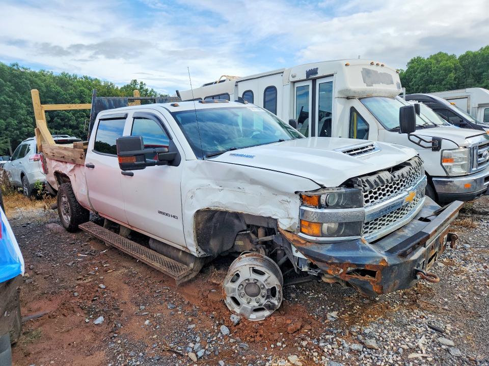 62973306 :رقم المزاد ، 1GC1KREY2KF197741 vin ، 2019 Chevrolet Silverado مزاد بيع