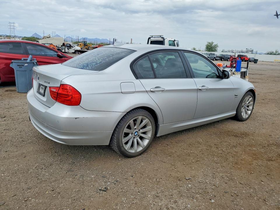 64682836 :رقم المزاد ، WBAPK7C50BF088005 vin ، 2011 Bmw 328 مزاد بيع