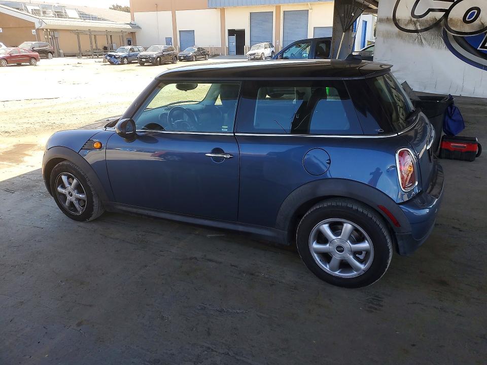 64713226 :رقم المزاد ، WMWMF3C51ATZ66394 vin ، 2010 Mini Cooper مزاد بيع