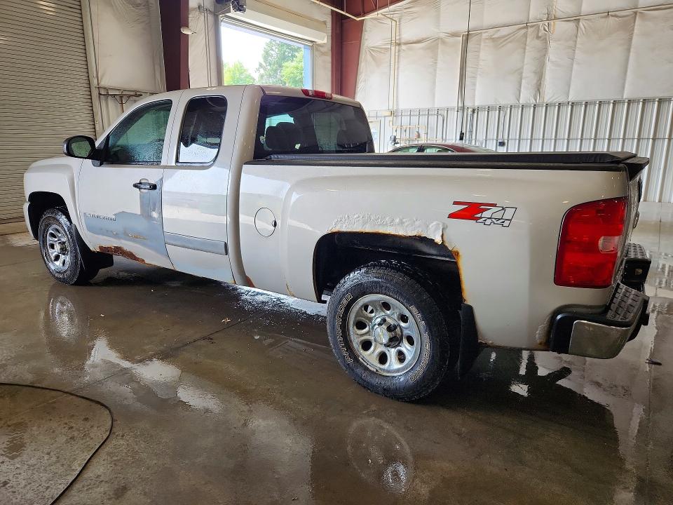 Продажа на аукционе авто 2007 Chevrolet Silverado, vin: 1GCEK19C37Z557316, номер лота: 65168376