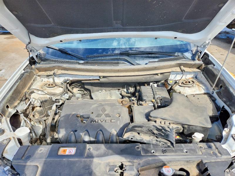 2018 Mitsubishi Outlander მანქანა იყიდება აუქციონზე, vin: JA4AD3A31JZ050870, აუქციონის ნომერი: 64470536