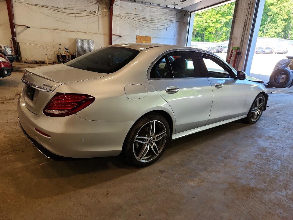63855066 :رقم المزاد ، WDDZF4KB4KA590914 vin ، 2019 Mercedes-benz E مزاد بيع