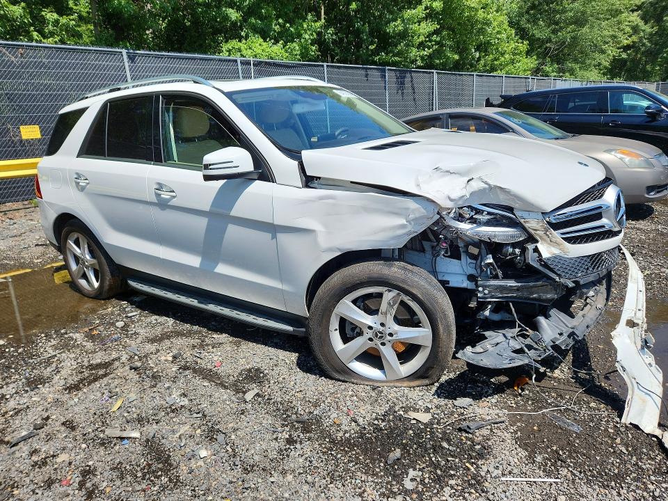 Продажа на аукционе авто 2018 Mercedes-benz Gle, vin: 4JGDA5HB2JB203202, номер лота: 64074366