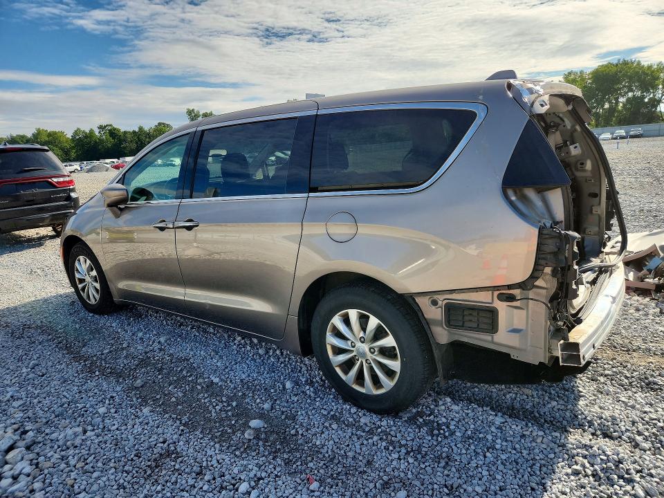 65880956 :رقم المزاد ، 2C4RC1FGXJR256923 vin ، 2018 Chrysler Pacifica مزاد بيع