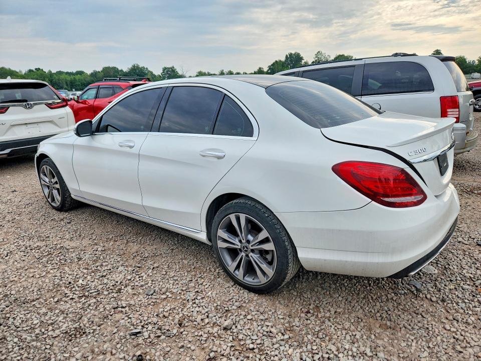 63940216 :رقم المزاد ، WDDWF4KB6JR411078 vin ، 2018 Mercedes-benz C مزاد بيع