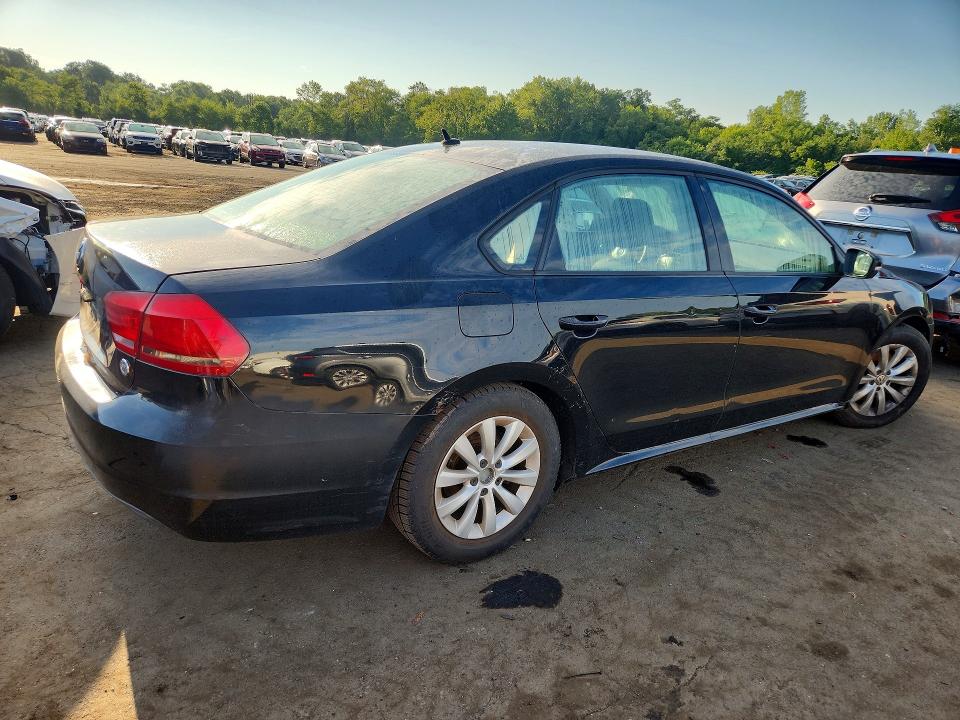 2013 Volkswagen Passat მანქანა იყიდება აუქციონზე, vin: 1VWAP7A30DC032255, აუქციონის ნომერი: 63408226