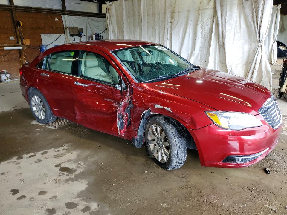 63465446 :رقم المزاد ، 1C3CCBCG6EN152680 vin ، 2014 Chrysler 200 مزاد بيع