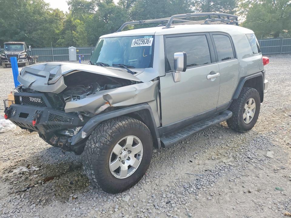 2010 Toyota Fj Cruiser მანქანა იყიდება აუქციონზე, vin: JTEBU4BF3AK084385, აუქციონის ნომერი: 64229636