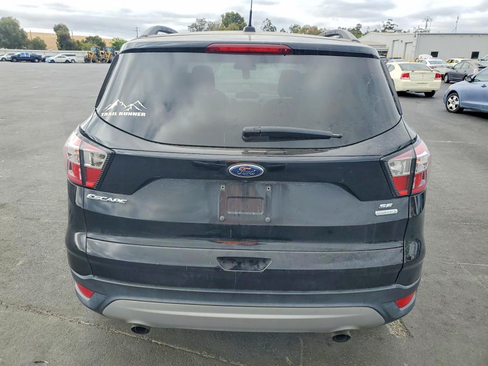 2018 Ford Escape მანქანა იყიდება აუქციონზე, vin: 1FMCU0GD1JUB29073, აუქციონის ნომერი: 65013326