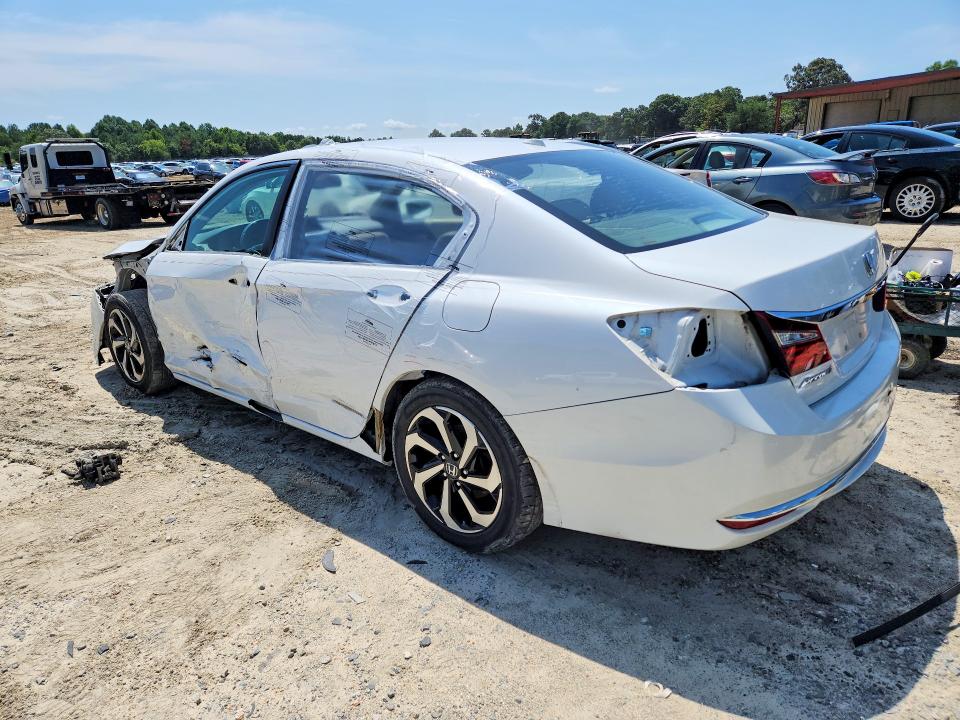 Auction sale of the 2016 Honda Accord, vin: 1HGCR2F82GA081830, lot number: 63635356