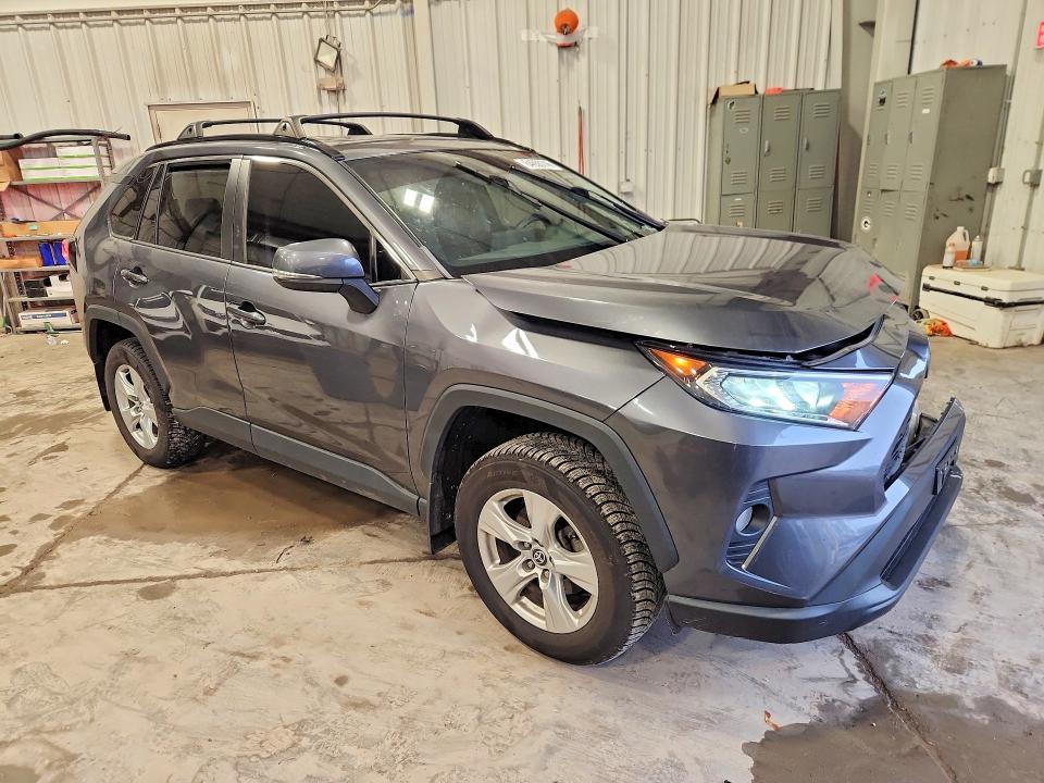Продажа на аукционе авто 2021 Toyota Rav4, vin: 2T3P1RFV6MC181000, номер лота: 64655746