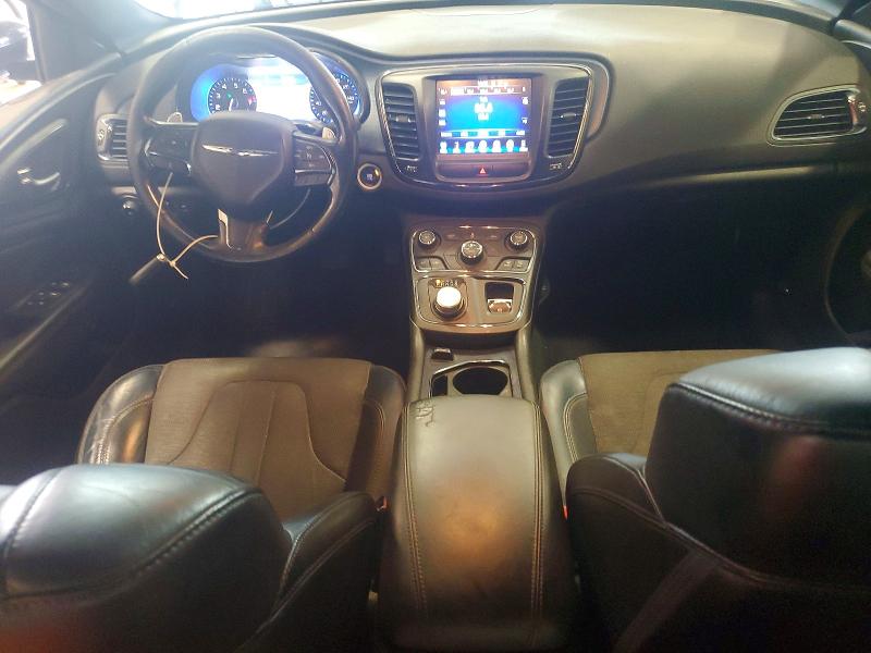 67060476 :رقم المزاد ، 1C3CCCDG9FN624246 vin ، 2015 Chrysler 200 مزاد بيع