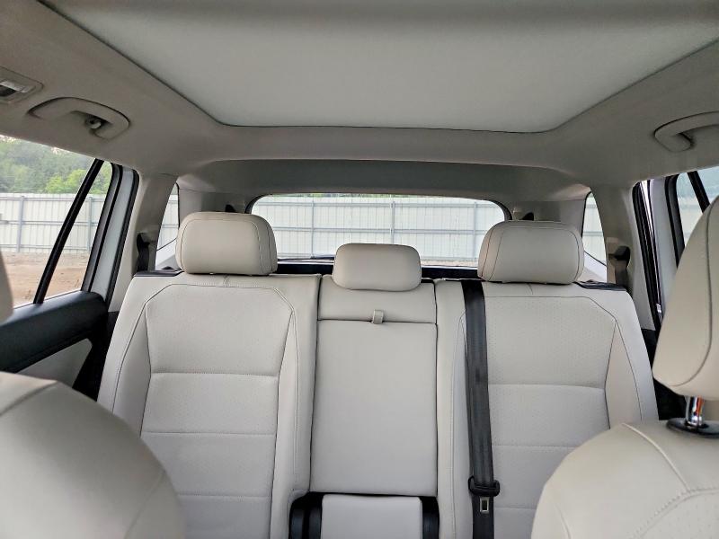 64624636 :رقم المزاد ، 3VV3B7AX4JM001020 vin ، 2018 Volkswagen Tiguan مزاد بيع