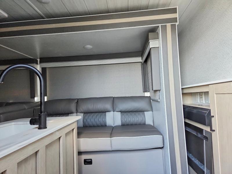 2023 Wildwood 263bhxl მანქანა იყიდება აუქციონზე, vin: 4X4TWDB28P7375356, აუქციონის ნომერი: 65671126
