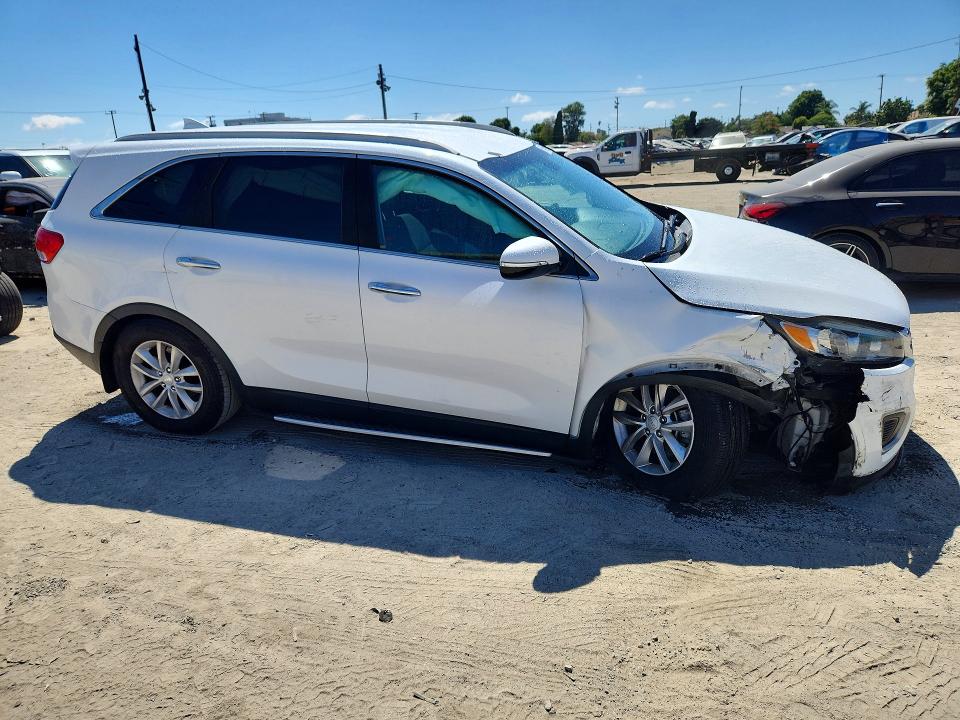 65465856 :رقم المزاد ، 5XYPG4A30HG238494 vin ، 2017 Kia Sorento مزاد بيع