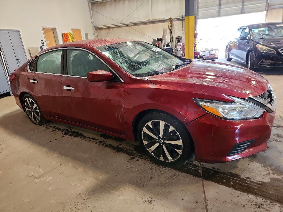 Продаж на аукціоні авто 2017 Nissan Altima, vin: 1N4AL3AP1HN330422, номер лоту: 64212156