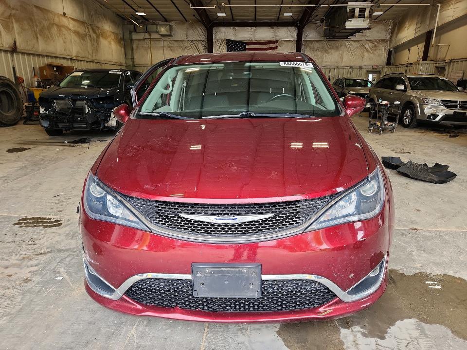Aukcja sprzedaży 2019 Chrysler Pacifica, vin: 2C4RC1FGXKR550890, numer aukcji: 64068076