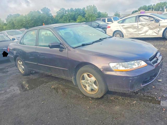 Aukcja sprzedaży 1998 Honda Accord, vin: 1HGCG1657WA070570, numer aukcji: 65035026