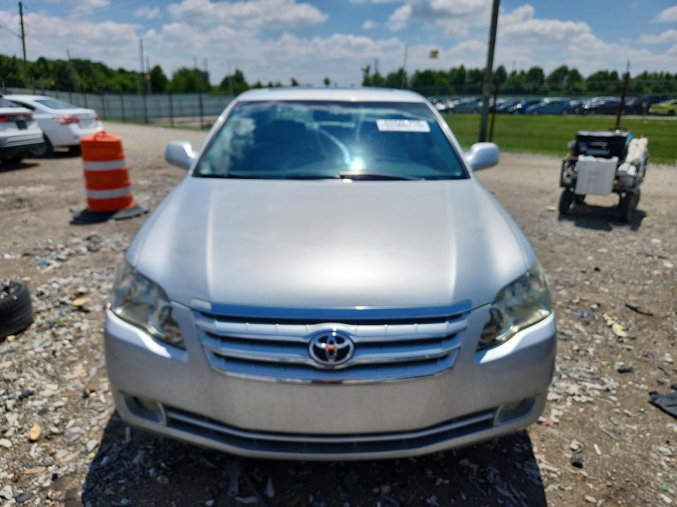 2005 Toyota Avalon მანქანა იყიდება აუქციონზე, vin: 4T1BK36B35U038797, აუქციონის ნომერი: 62566776