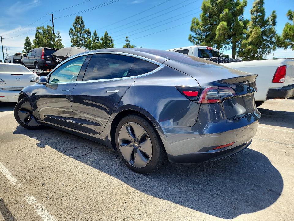 2018 Tesla Model 3 მანქანა იყიდება აუქციონზე, vin: 5YJ3E1EA0JF016398, აუქციონის ნომერი: 65715786