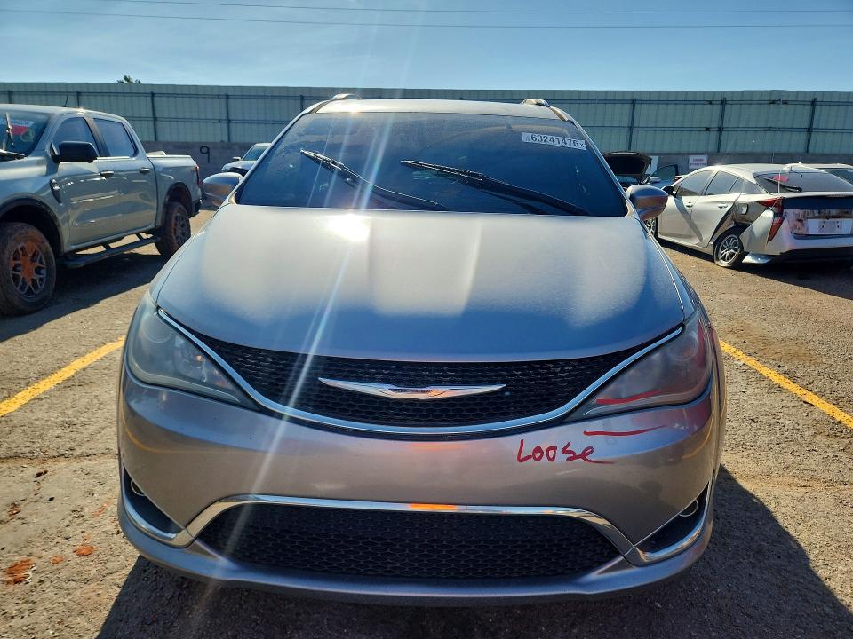 63241476 :رقم المزاد ، 2C4RC1BG4JR120681 vin ، 2018 Chrysler Pacifica مزاد بيع