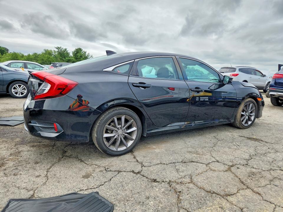 63630256 :رقم المزاد ، 19XFC1F35LE206645 vin ، 2020 Honda Civic مزاد بيع