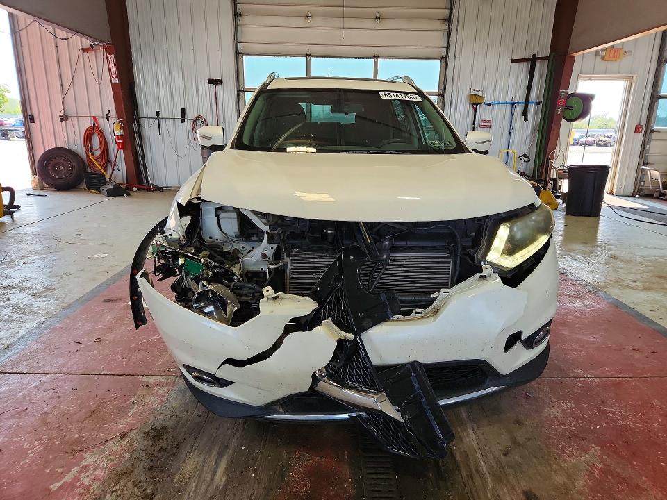 2015 Nissan Rogue მანქანა იყიდება აუქციონზე, vin: 5N1AT2MV7FC909269, აუქციონის ნომერი: 65141786