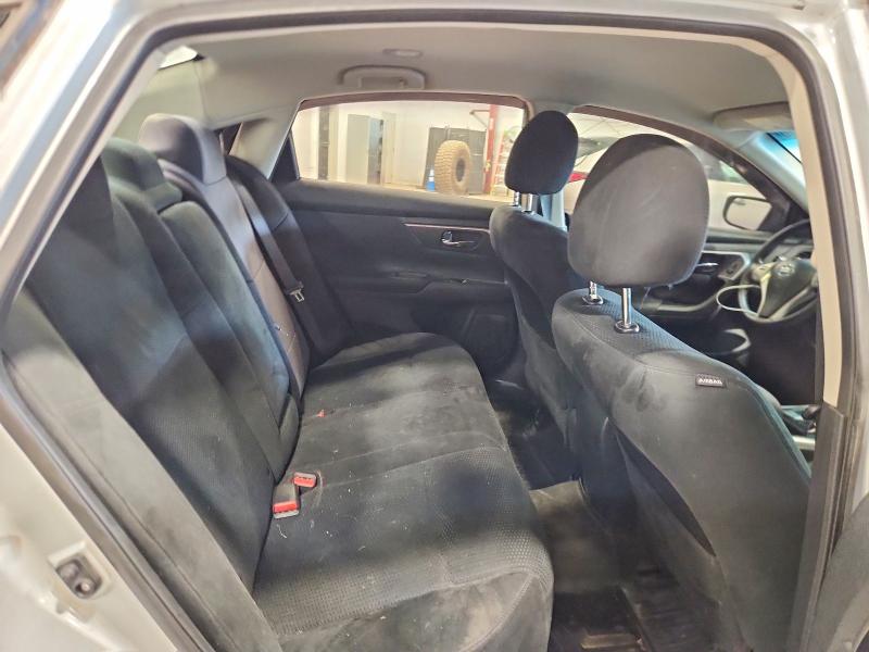 2015 Nissan Altima მანქანა იყიდება აუქციონზე, vin: 1N4AL3AP6FN380505, აუქციონის ნომერი: 66241696