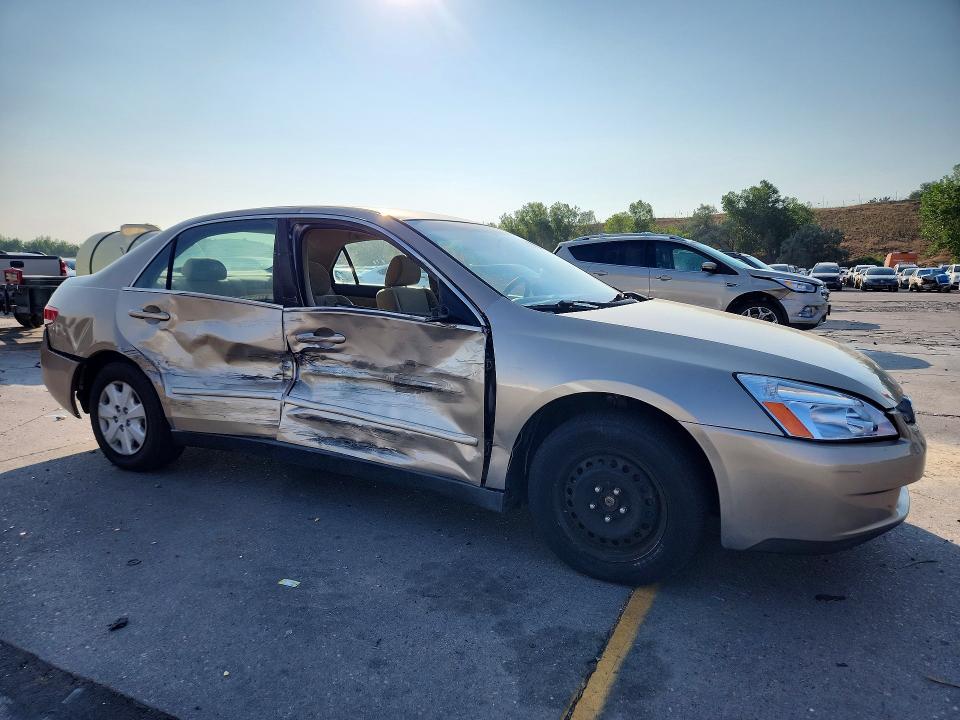 2004 Honda Accord მანქანა იყიდება აუქციონზე, vin: 1HGCM56394A176871, აუქციონის ნომერი: 64318126