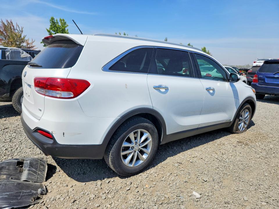 2017 Kia Sorento მანქანა იყიდება აუქციონზე, vin: 5XYPGDA53HG190264, აუქციონის ნომერი: 65927886
