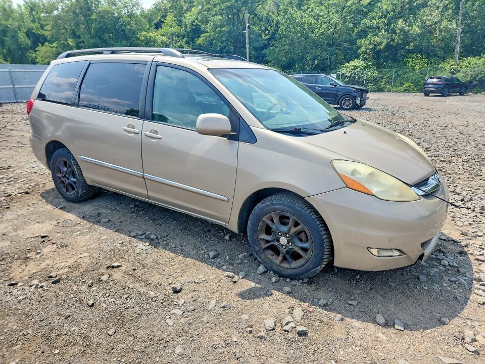 2006 Toyota Sienna მანქანა იყიდება აუქციონზე, vin: 5TDBA22C26S056777, აუქციონის ნომერი: 64713276