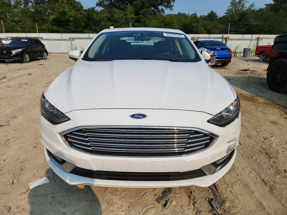 64297246 :رقم المزاد ، 3FA6P0LU7HR222525 vin ، 2017 Ford Fusion مزاد بيع