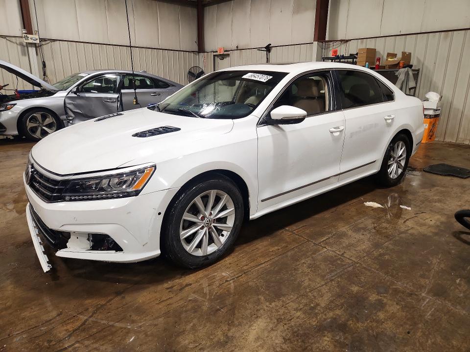Продаж на аукціоні авто 2017 Volkswagen Passat, vin: 1VWCT7A31HC068918, номер лоту: 66457076