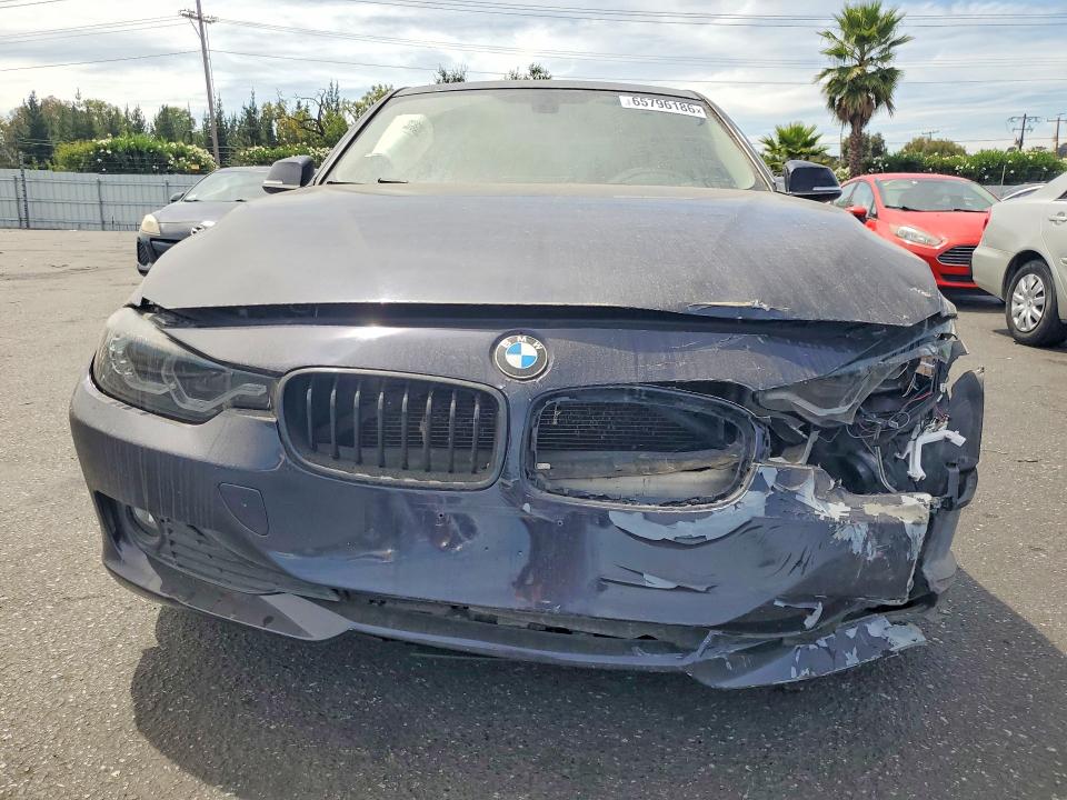 65796186 :رقم المزاد ، WBA3B1C57DK128943 vin ، 2013 Bmw 320 مزاد بيع