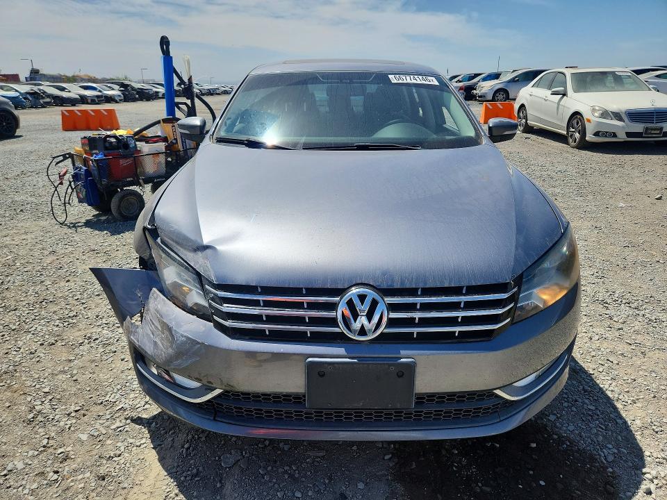 2012 Volkswagen Passat მანქანა იყიდება აუქციონზე, vin: 1VWCM7A38CC104898, აუქციონის ნომერი: 66774146