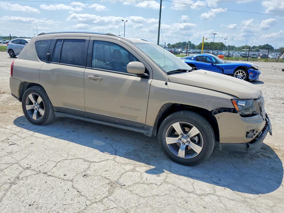 63916656 :رقم المزاد ، 1C4NJDEB8HD110240 vin ، 2017 Jeep Compass مزاد بيع