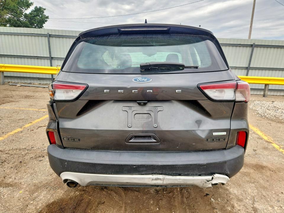 64517136 :رقم المزاد ، 1FMCU0F60LUA33246 vin ، 2020 Ford Escape مزاد بيع
