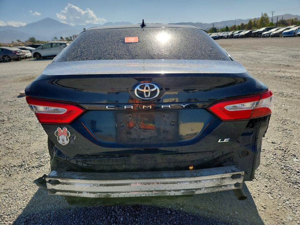 65904866 :رقم المزاد ، 4T1C11AK0LU986591 vin ، 2020 Toyota Camry مزاد بيع