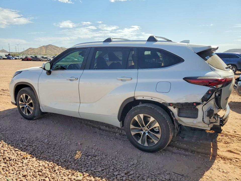 Продаж на аукціоні авто 2026 Toyota Highlander Hybrid, vin: 5TDKBRCH6TS699452, номер лоту: 63411396