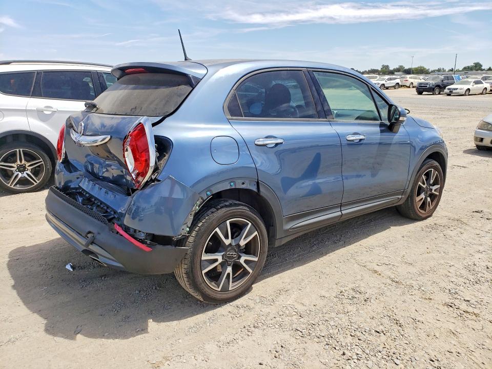 65707776 :رقم المزاد ، ZFBCFXAB4HP627293 vin ، 2017 Fiat 500x مزاد بيع