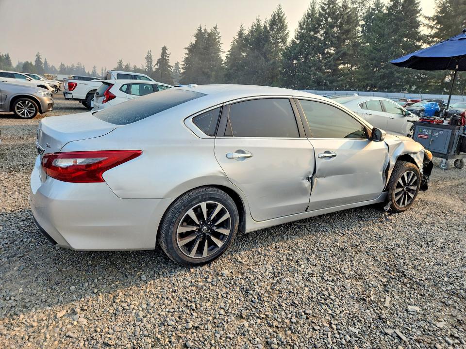 Продажа на аукционе авто 2018 Nissan Altima, vin: 1N4AL3AP5JC271439, номер лота: 63249406