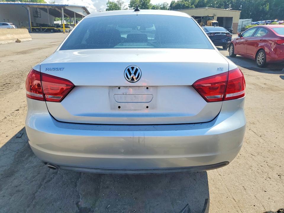 64067266 :رقم المزاد ، 1VWBP7A38CC090018 vin ، 2012 Volkswagen Passat مزاد بيع