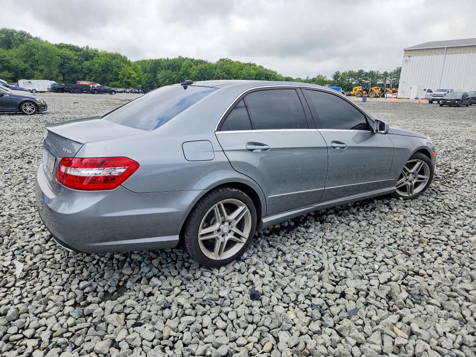 63802996 :رقم المزاد ، WDDHF8HB7BA434313 vin ، 2011 Mercedes-benz E مزاد بيع