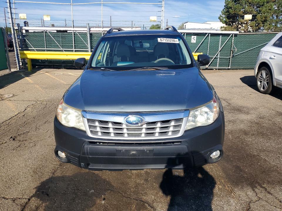 2011 Subaru Forester მანქანა იყიდება აუქციონზე, vin: JF2SHBEC0BH736975, აუქციონის ნომერი: 67150266